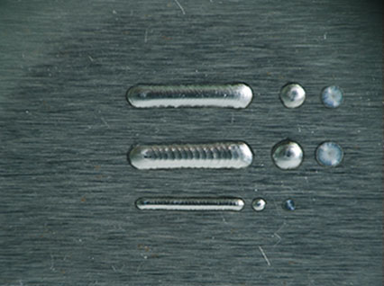 <a href='http://www.noeyraq.cn/product/3.htm' class='text_a'>模具激光焊機(jī)</a>修復(fù)鏡面模具效果